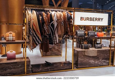 burberry shop nürnberg|Burberry .